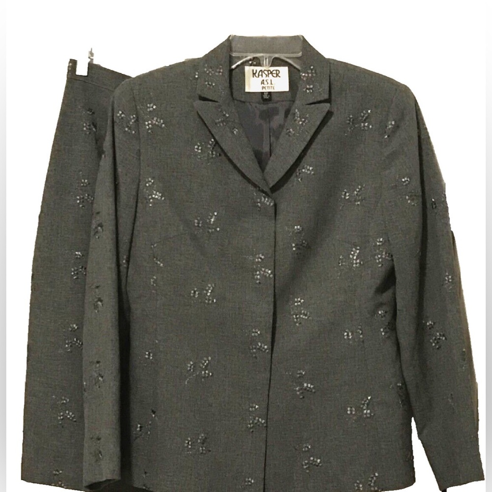 Vintage Elegant Gray Suit Set